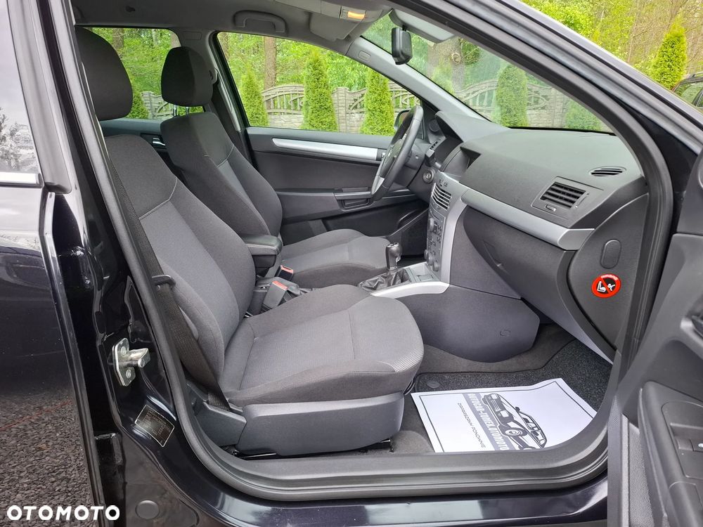 Opel Astra 1.4 NJoy - 25