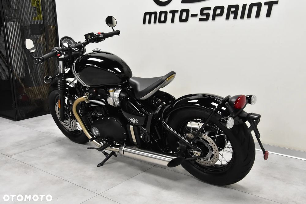 Triumph Bonneville Bobber - 6