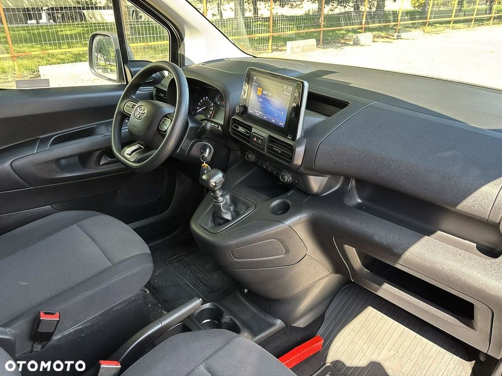 Toyota Proace City - 12