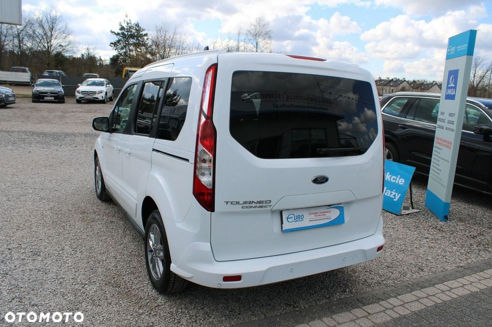 Ford Tourneo Connect - 8