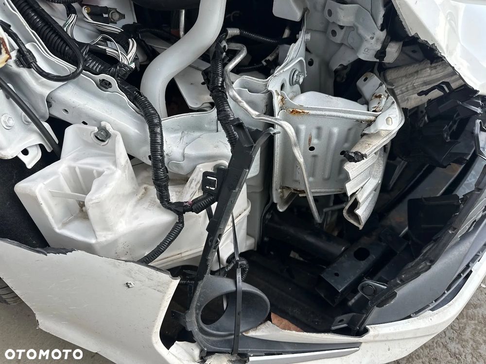 Toyota Corolla 1.8 Hybrid Comfort - 13