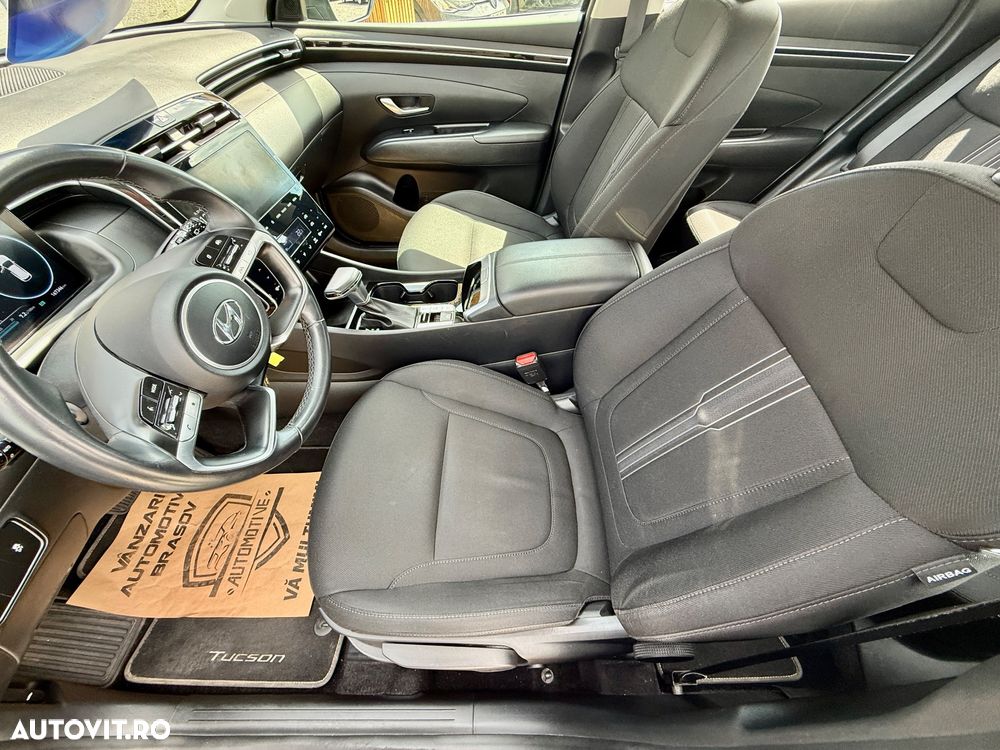 Hyundai Tucson 1.6 CRDi 48V-Hybrid 2WD DCT Select - 17