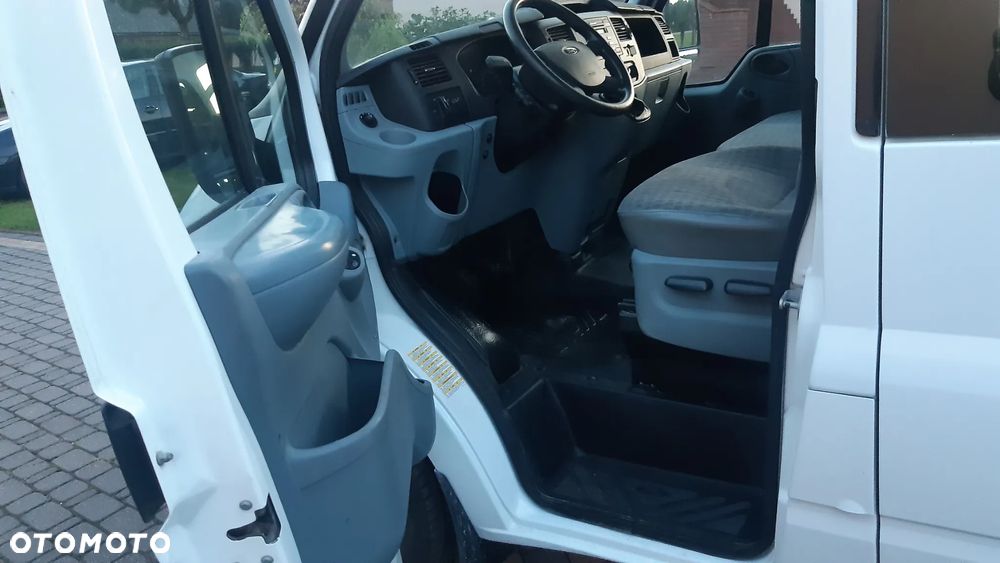 Ford Transit - 15