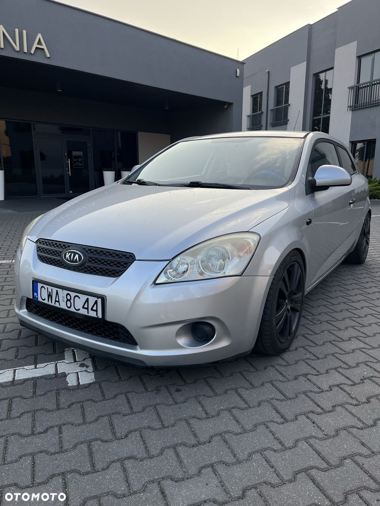 Kia Ceed - 1