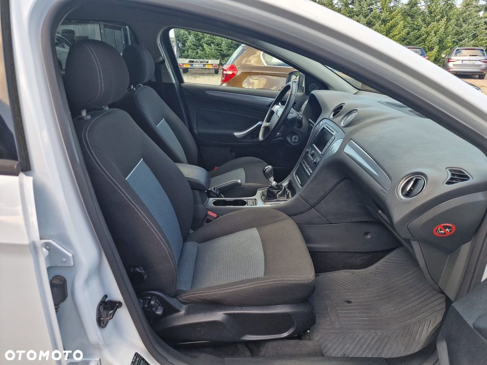 Ford Mondeo 2.0 TDCi Champions Edition - 17