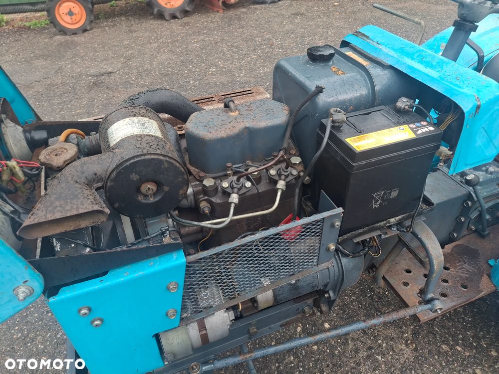 Mitsubishi D1300 - 9