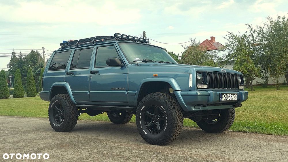 Jeep Cherokee - 2