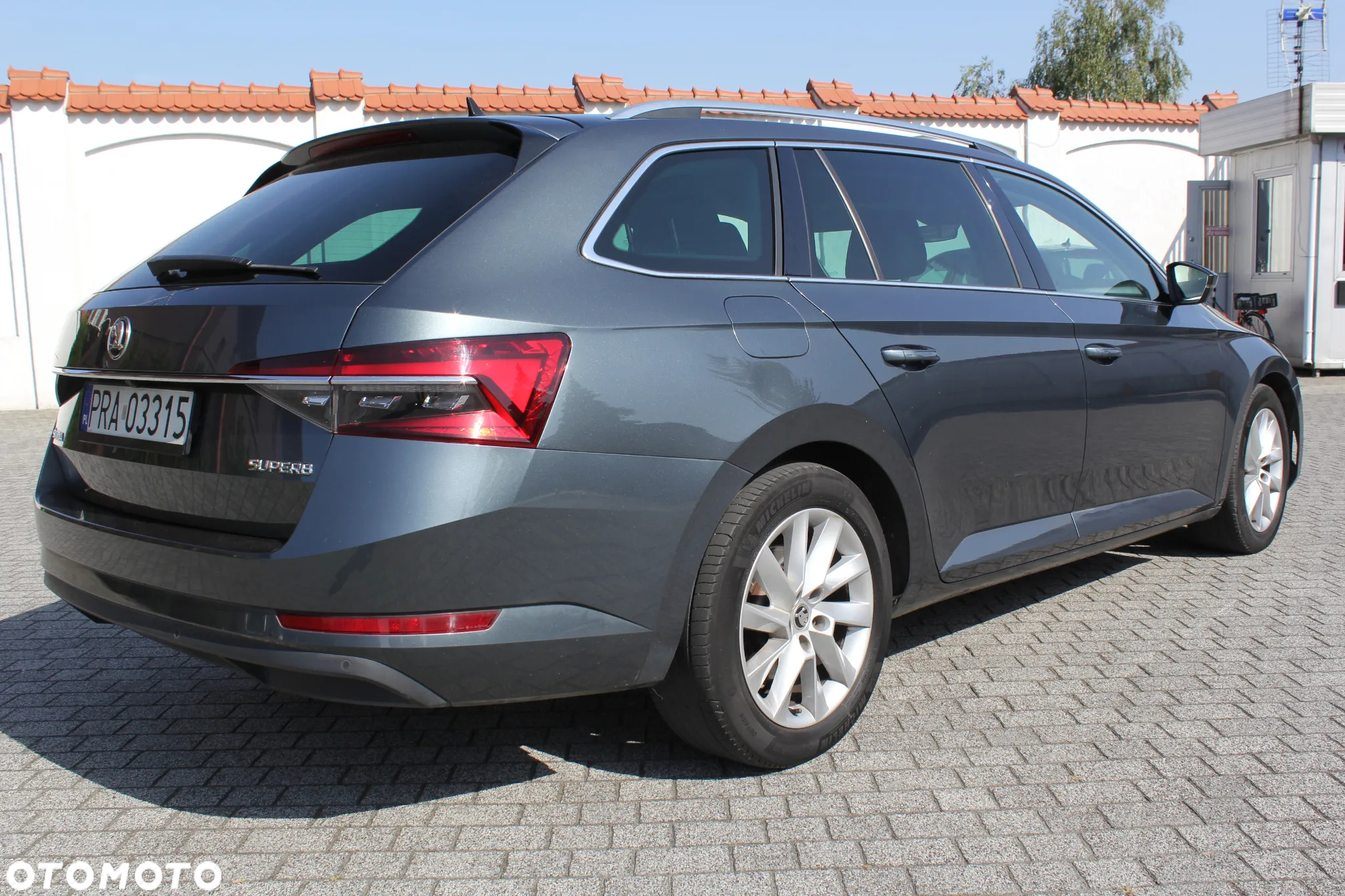 Skoda Superb 2.0 TDI DSG Ambition - 3