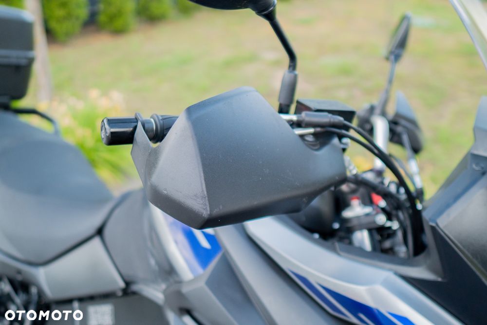 Suzuki V-STROM - 16