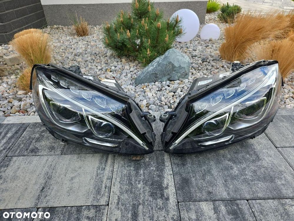 MERCEDES C KLASA 205 Lampy przód Full Led Inteligent 2059063104 2059063204 - 2