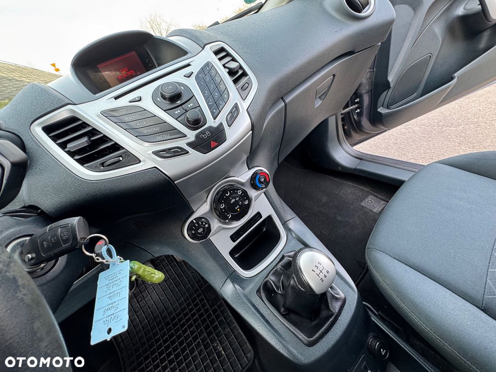 Ford Fiesta - 17