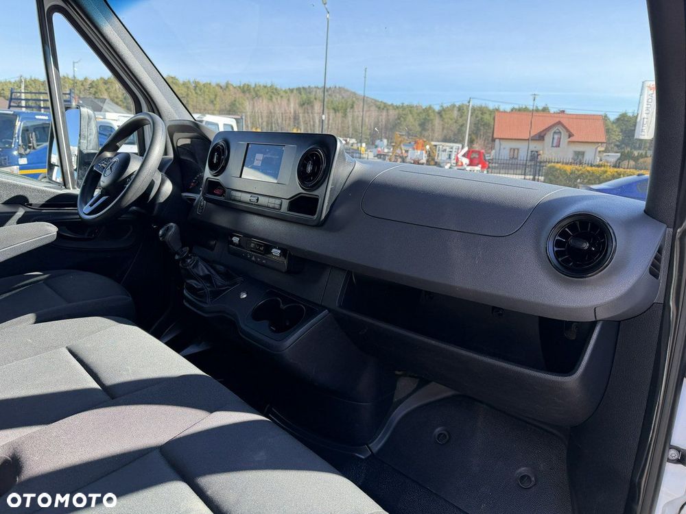 Mercedes-Benz Sprinter - 31
