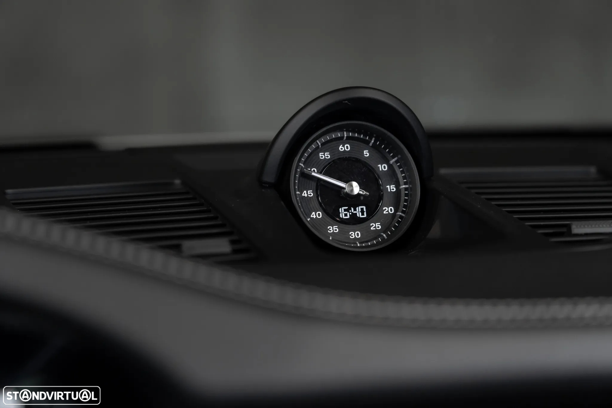 Porsche 911 (992) Carrera 4S PDK - 19