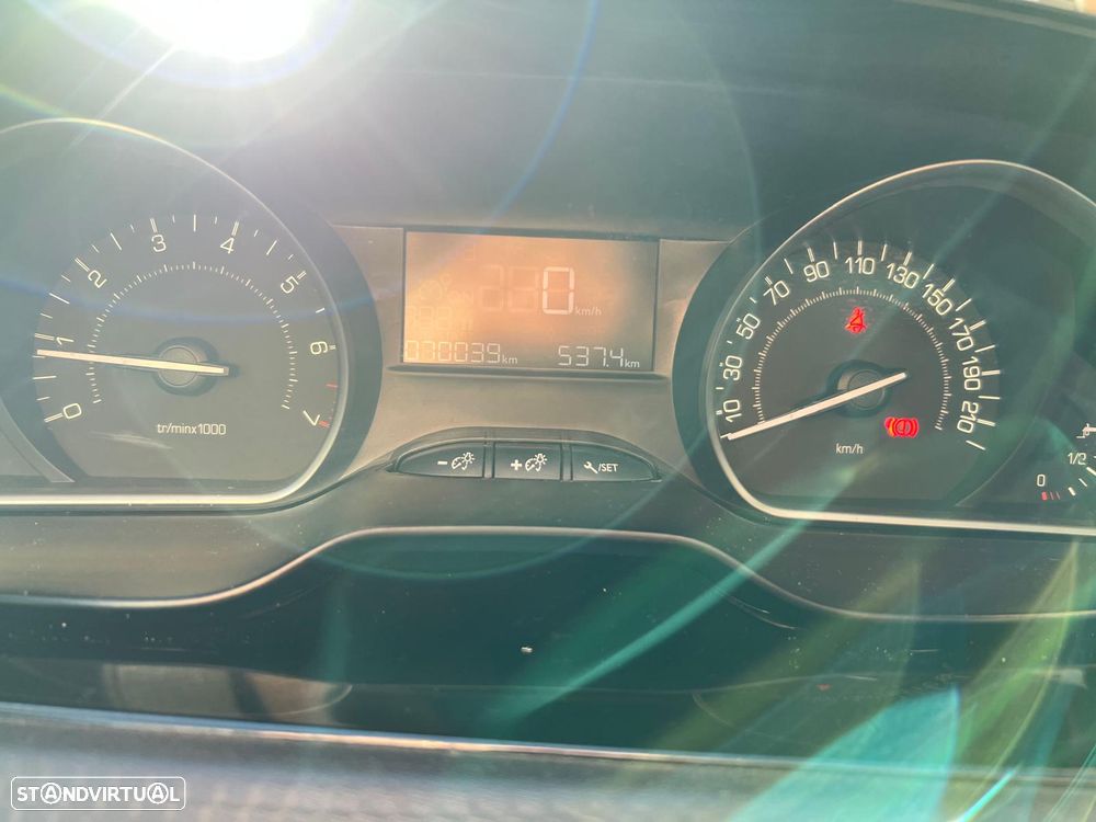 Peugeot 2008 1.2 PureTech Active - 7