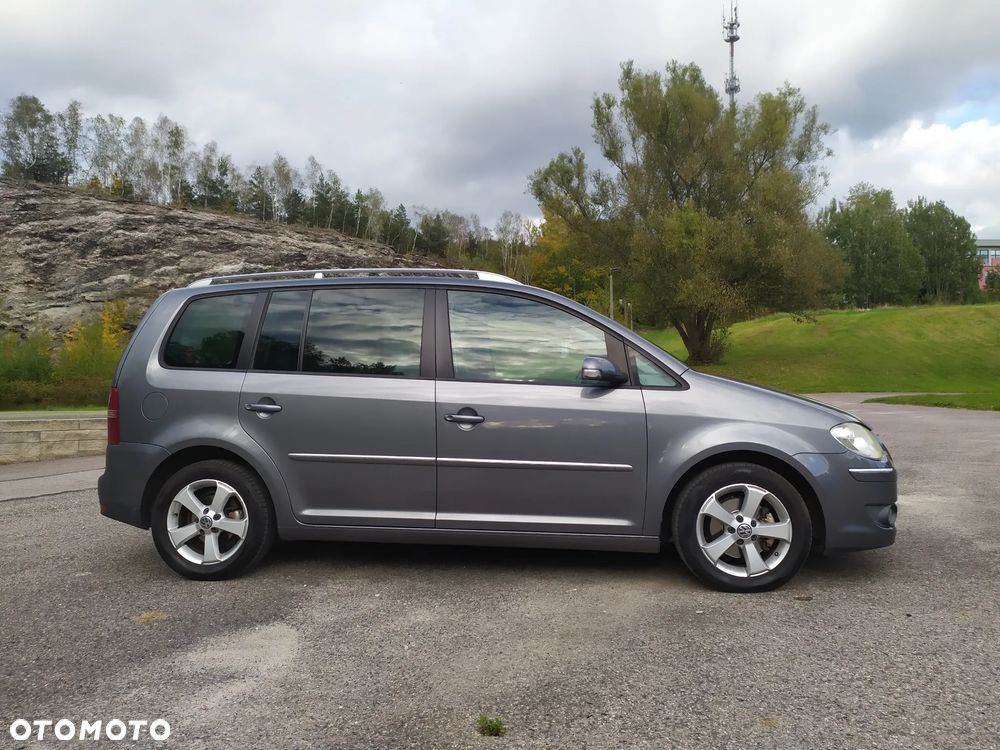 Volkswagen Touran 1.9 TDI Highline - 18