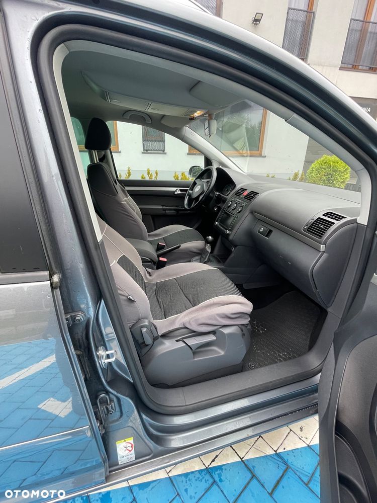 Volkswagen Touran 2.0 TDI Trendline - 12