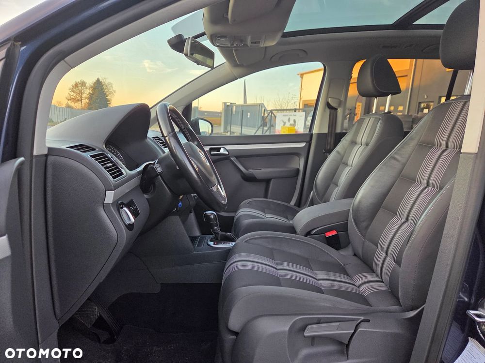 Volkswagen Touran 2.0 TDI DPF DSG MATCH - 11