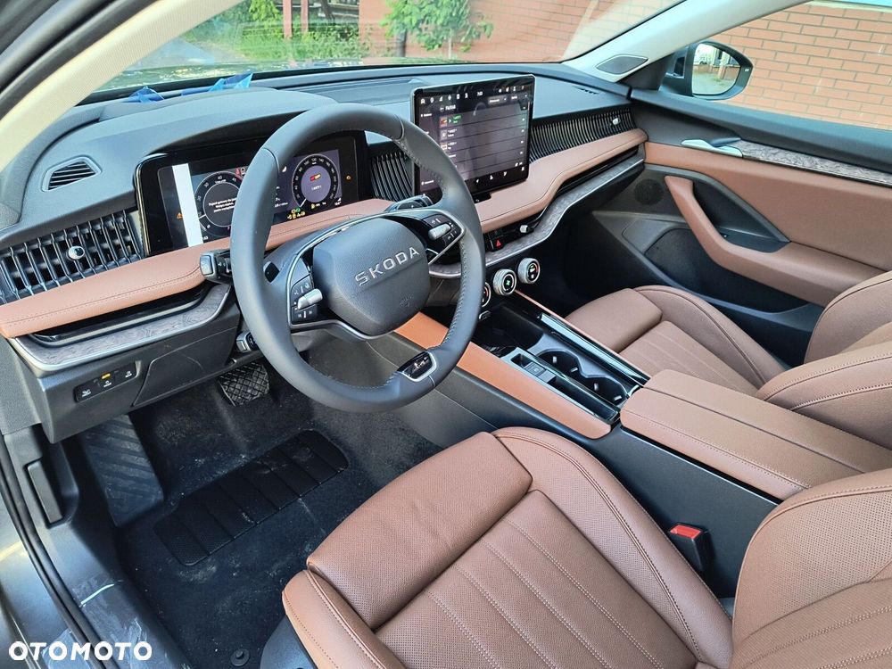 Skoda Superb 2.0 TDI SCR 4x4 L&K DSG - 12