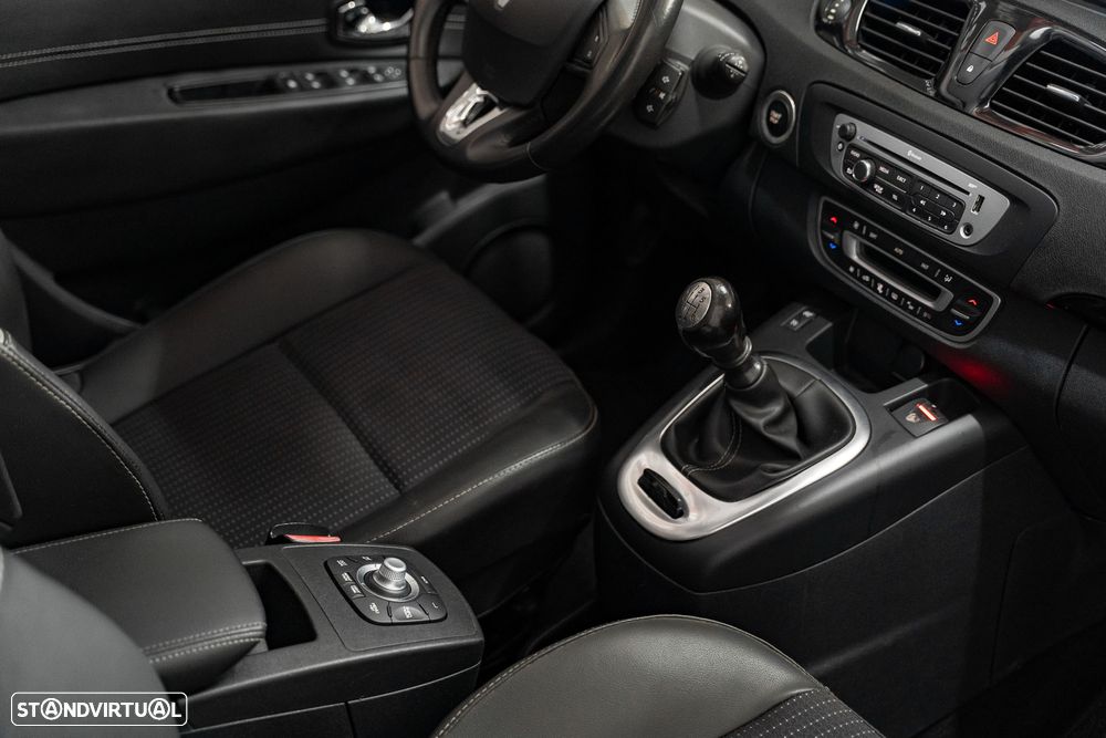 Renault Grand Scénic 1.5 dCi Dynamique S SS - 15