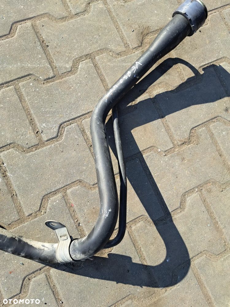 Toyota Verso  II lift rurka wlewu paliwa bez rdzy diesel 2013- 1.6 diesel - 3