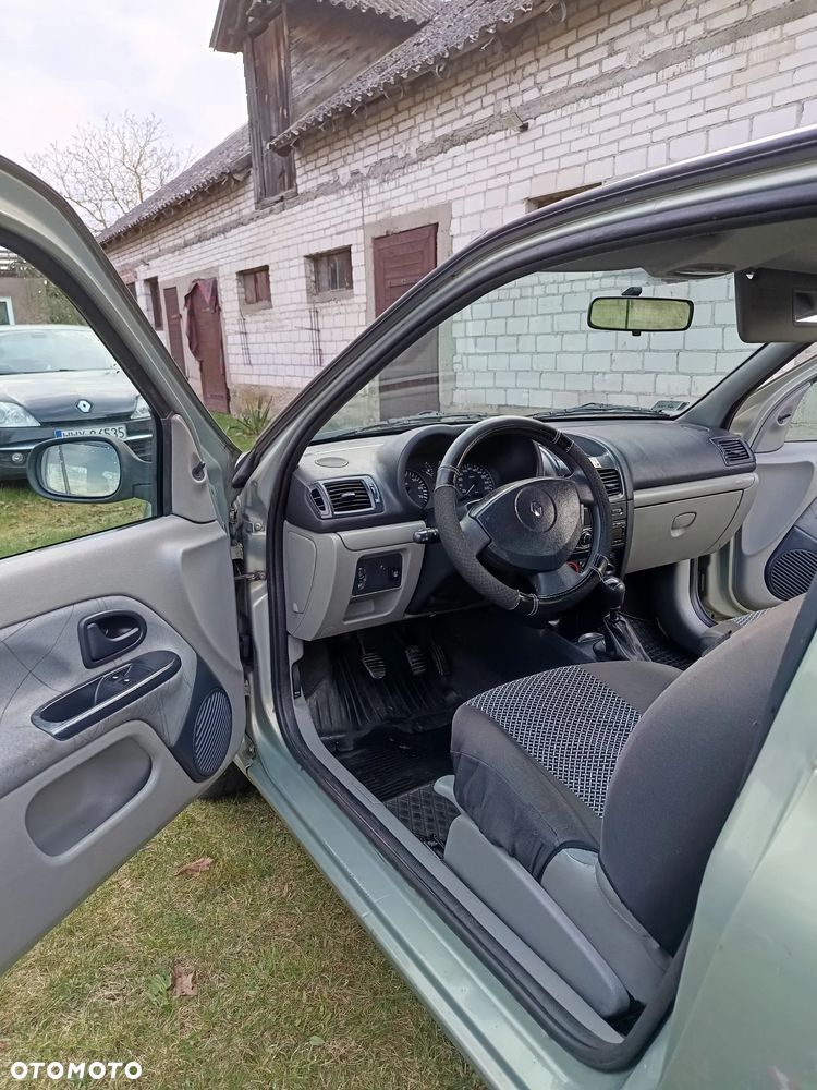 Renault Clio 1.2 16V Authentique - 6