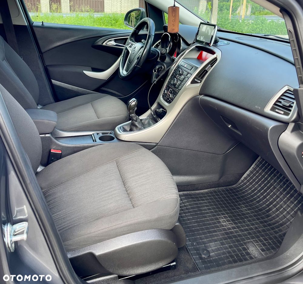 Opel Astra 1.7 CDTI DPF Cosmo - 28