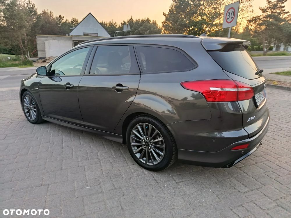 Ford Focus 1.5 EcoBoost STart-Stopp-System ST-LINE - 12