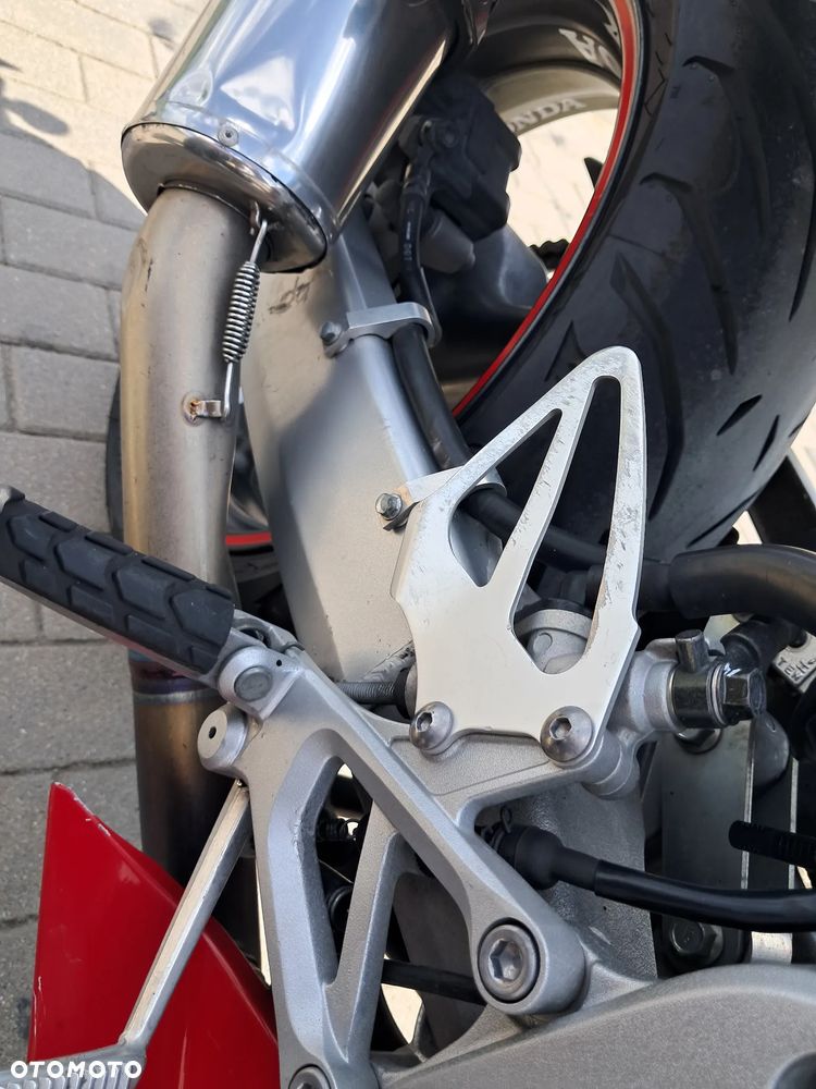 Honda CBR - 19