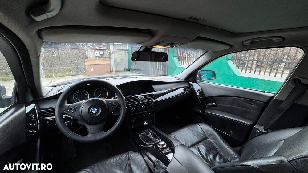 BMW Seria 5 525d - 2