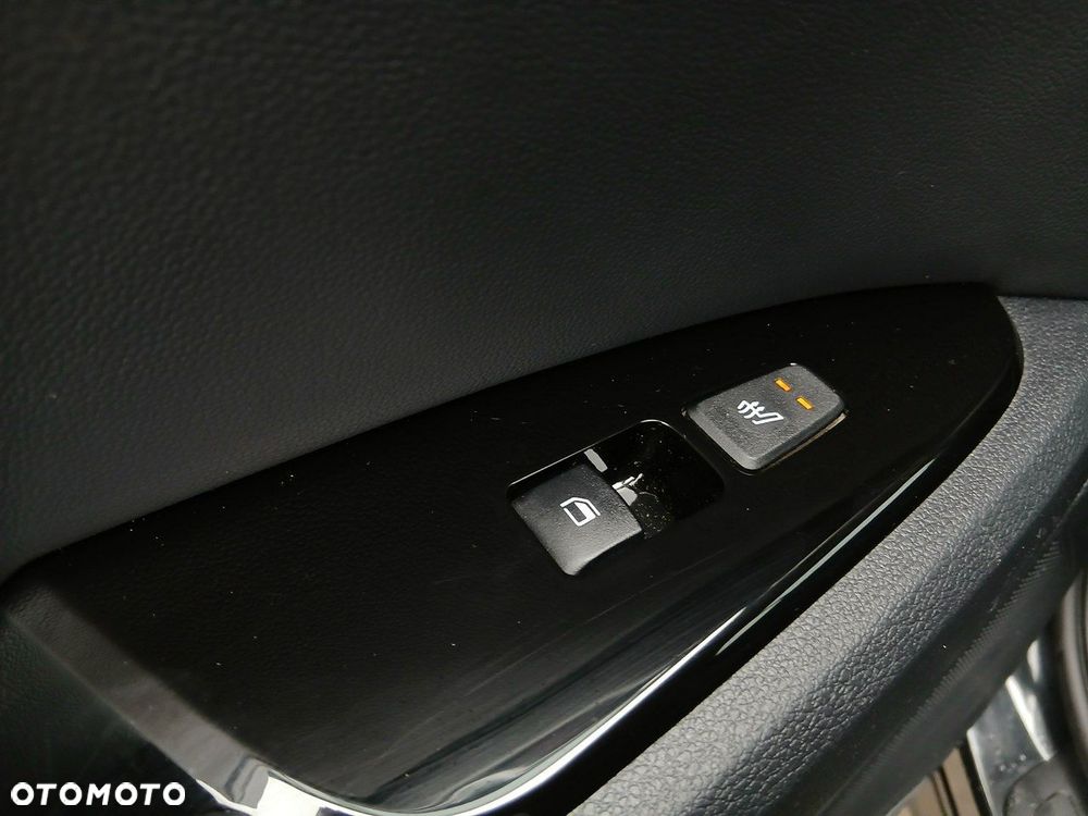 Kia Sportage 1.6 T-GDI HEV Business Line 2WD - 17