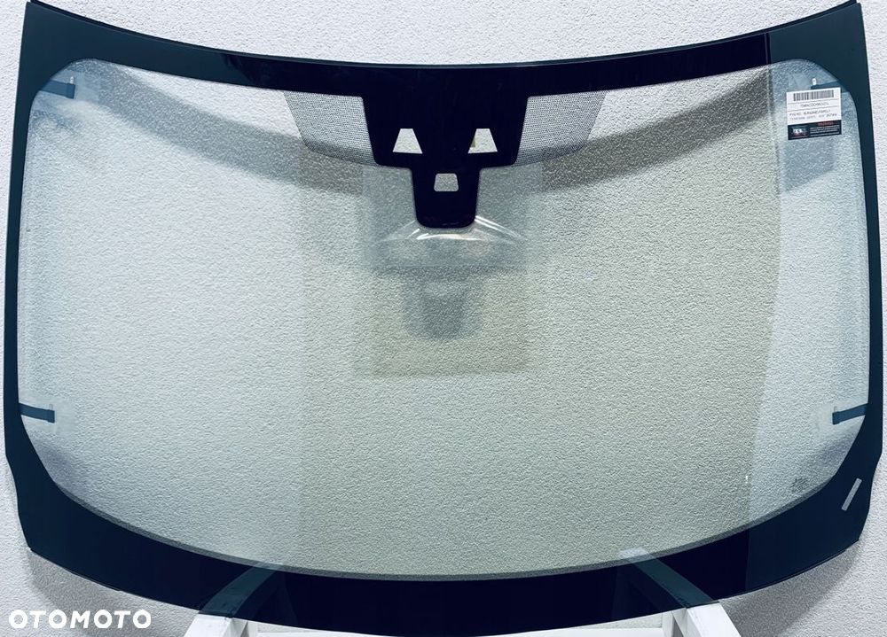 Szyba czołowa LAND ROVER DISCOVERY 2017- SOLAR+KAMERA+SENSOR GRZANIE+HUD