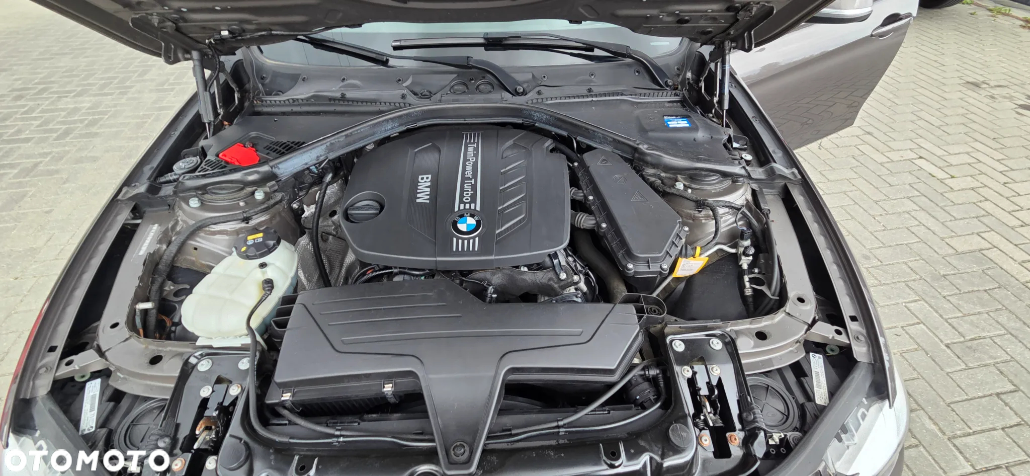 BMW Seria 3 320d Touring xDrive Sport Line - 39