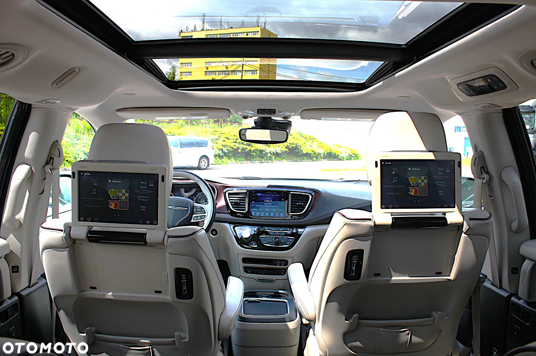 Chrysler Pacifica - 14