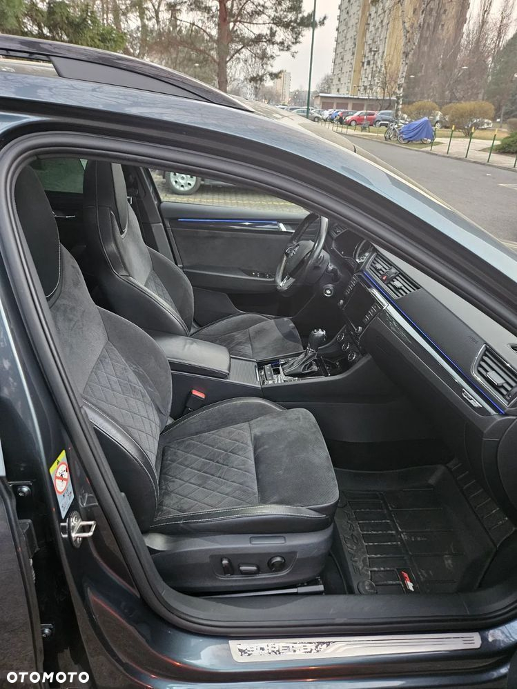 Skoda Superb 2.0 TDI SCR 4x4 Sportline DSG - 13