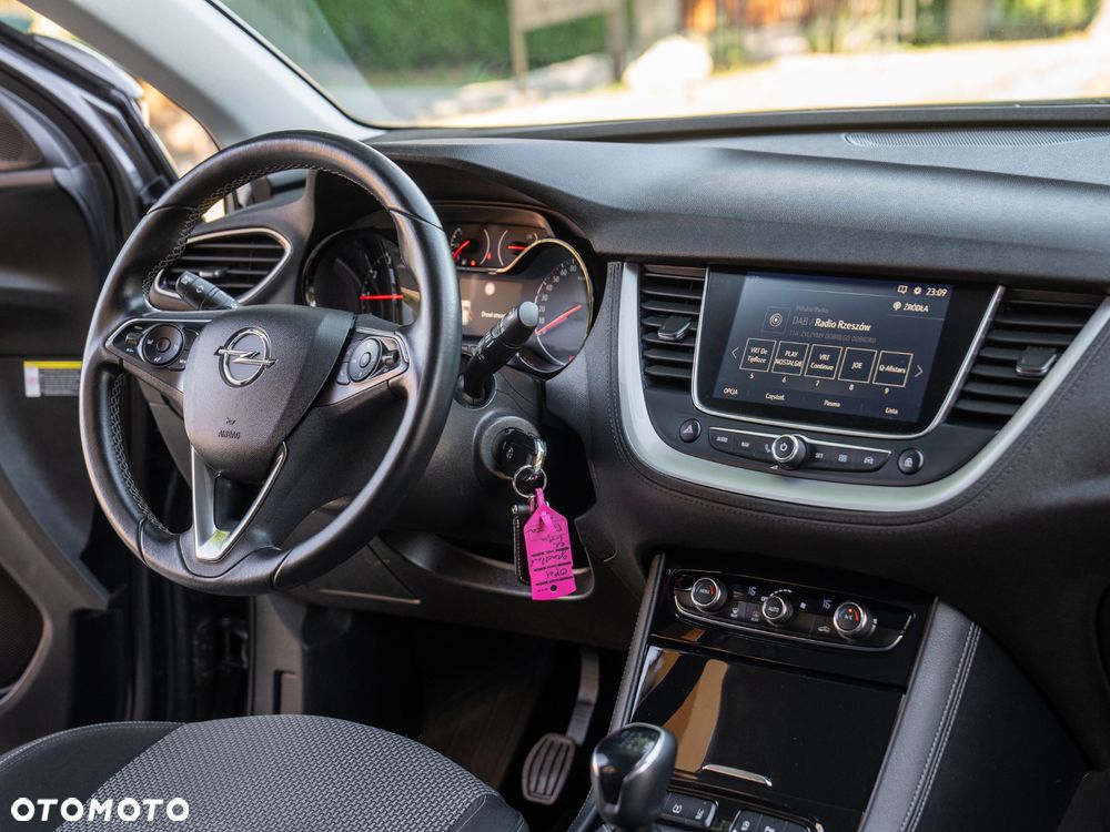 Opel Grandland X 1.2 Start/Stop Business Edition - 26