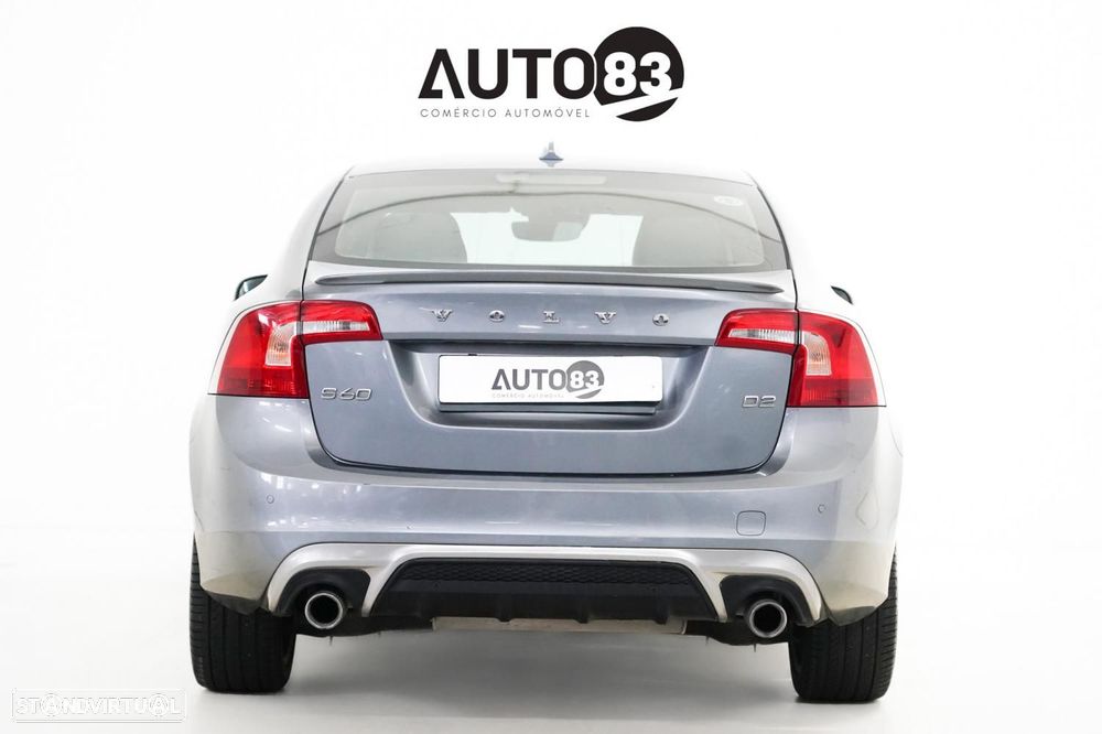 Volvo S60 2.0 D2 R-Design - 4
