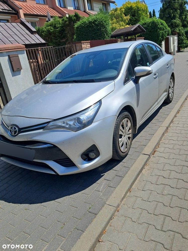 Toyota Avensis - 2
