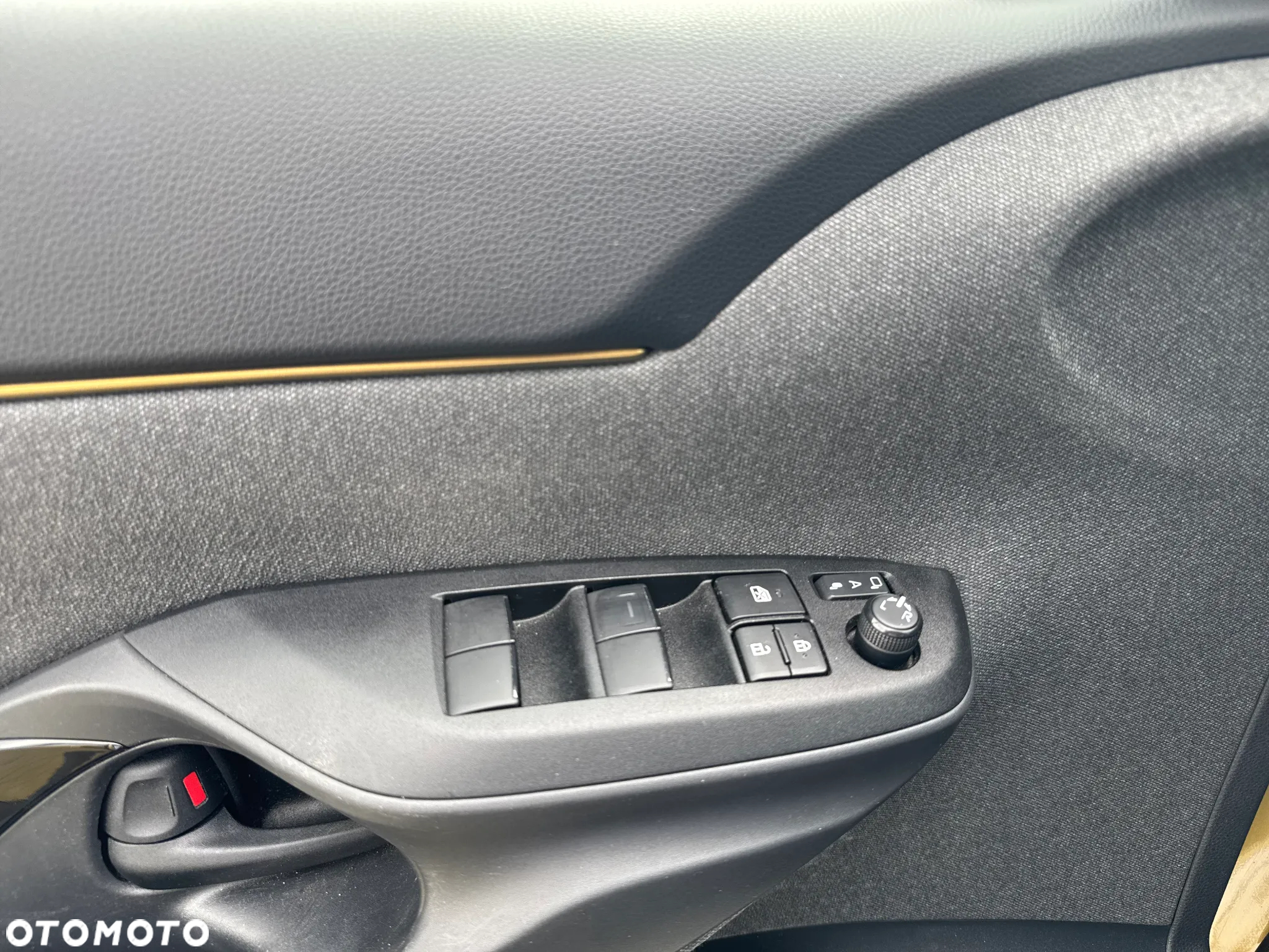Toyota Yaris Hybrid 1.5 Selection Style - 25