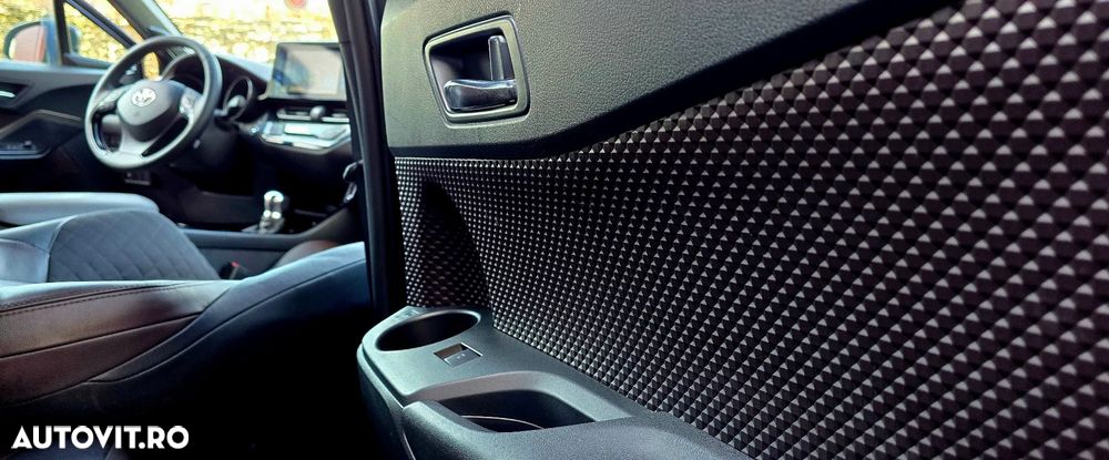 Toyota C-HR Lounge - 7