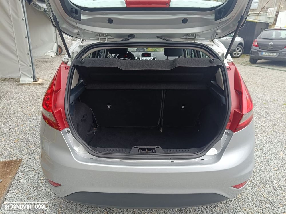 Ford Fiesta 1.4 TDCI Titanium - 12