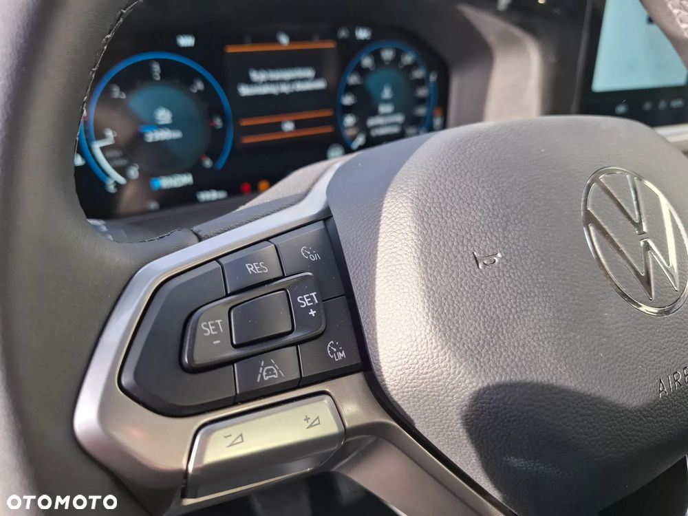 Volkswagen Caravelle - 15