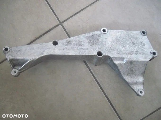 ŁAPA WSPORNIK SILNIKA AUDI A4 B8 2.0TDI 03L131159 - 9