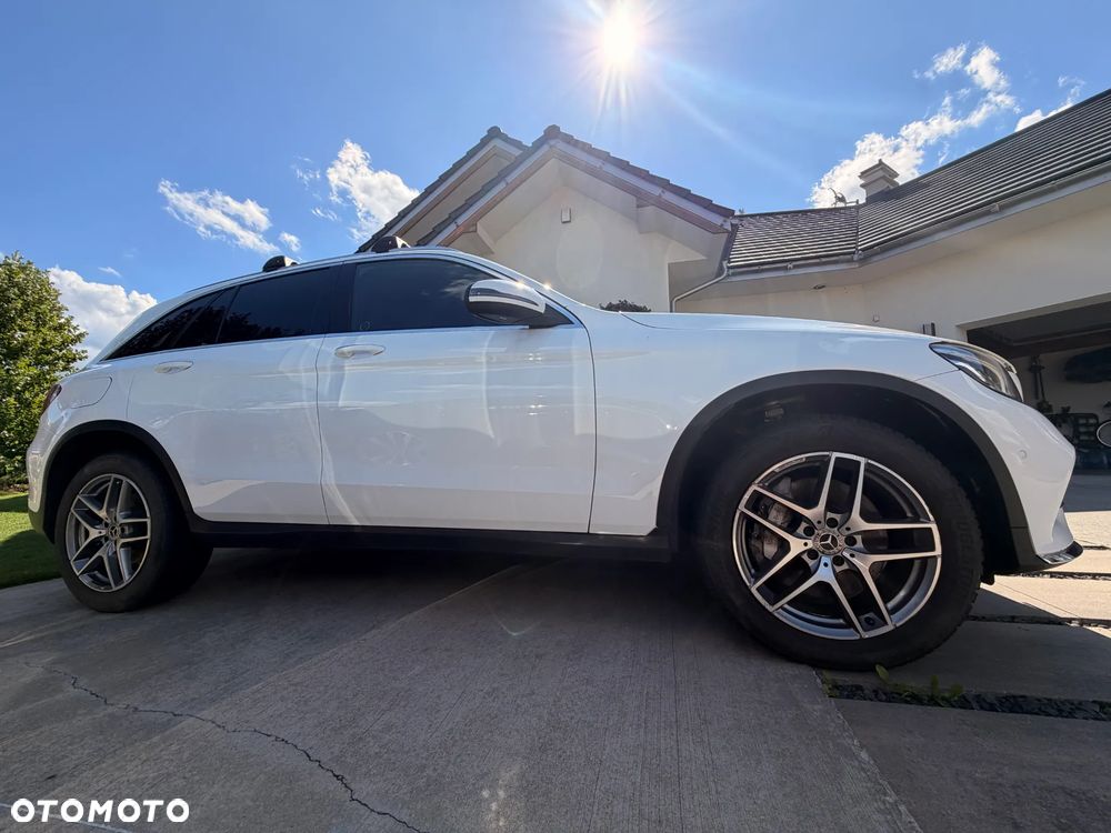 Mercedes-Benz GLC 300 4Matic 9G-TRONIC AMG Line - 1