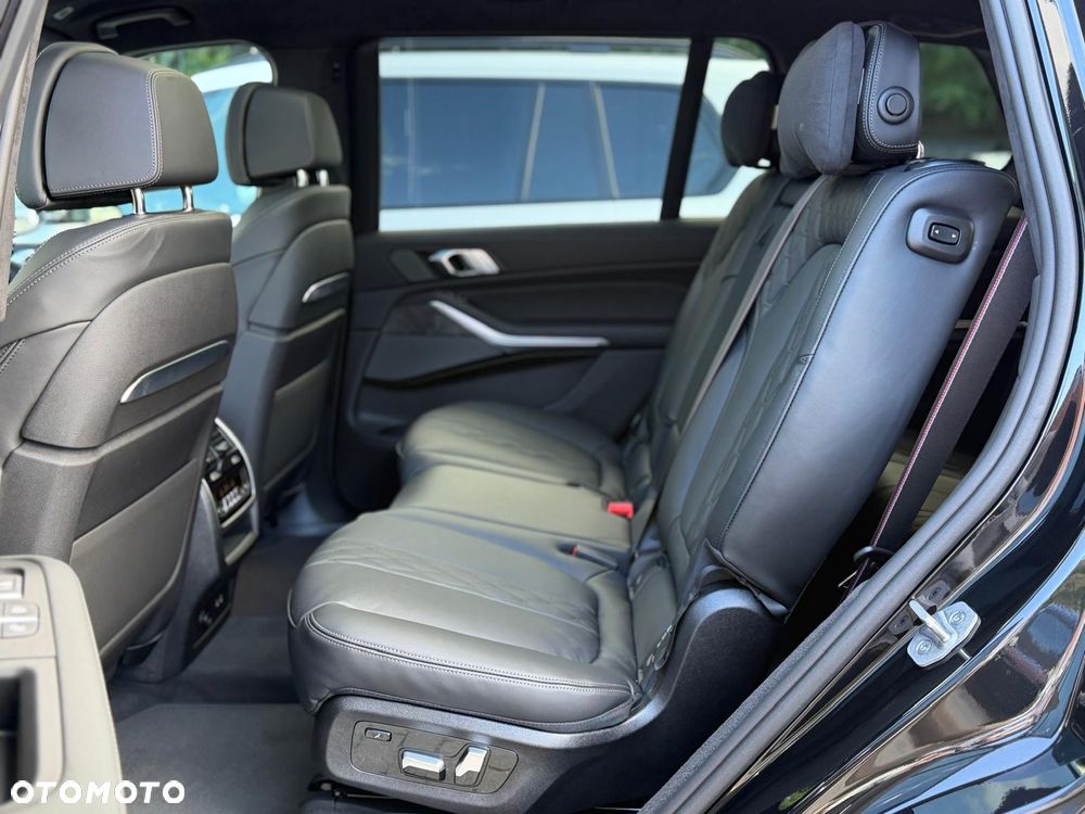 BMW X7 xDrive40d mHEV M Sport sport - 25