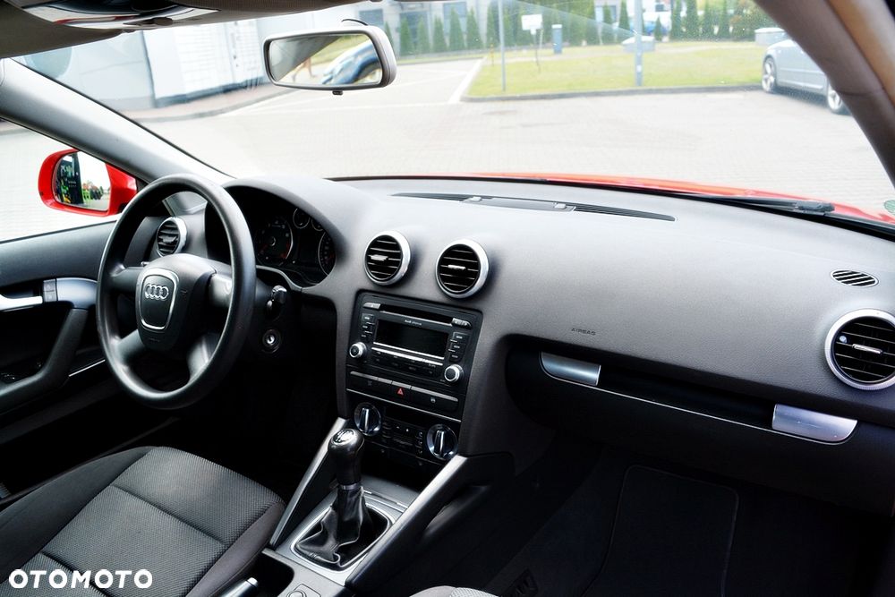 Audi A3 3-drzwiowe 1.6 Ambition - 4