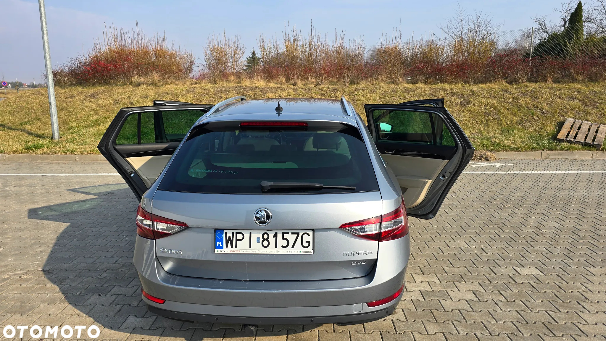 Skoda Superb 2.0 TDI L&K DSG - 3
