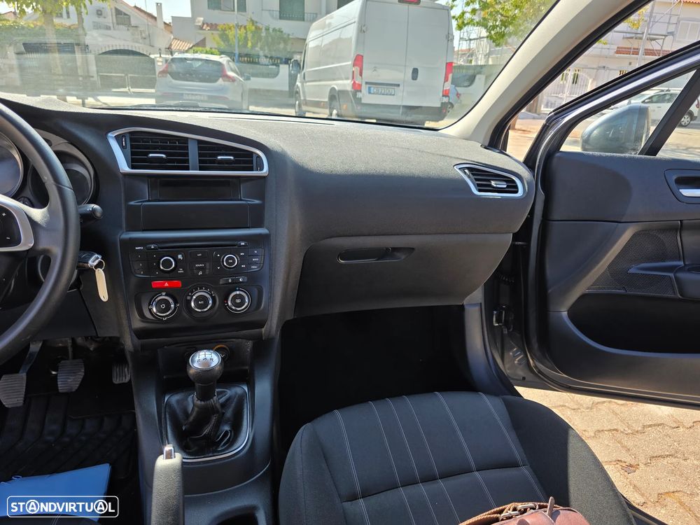 Citroën C4 VTi 95 Attraction - 13