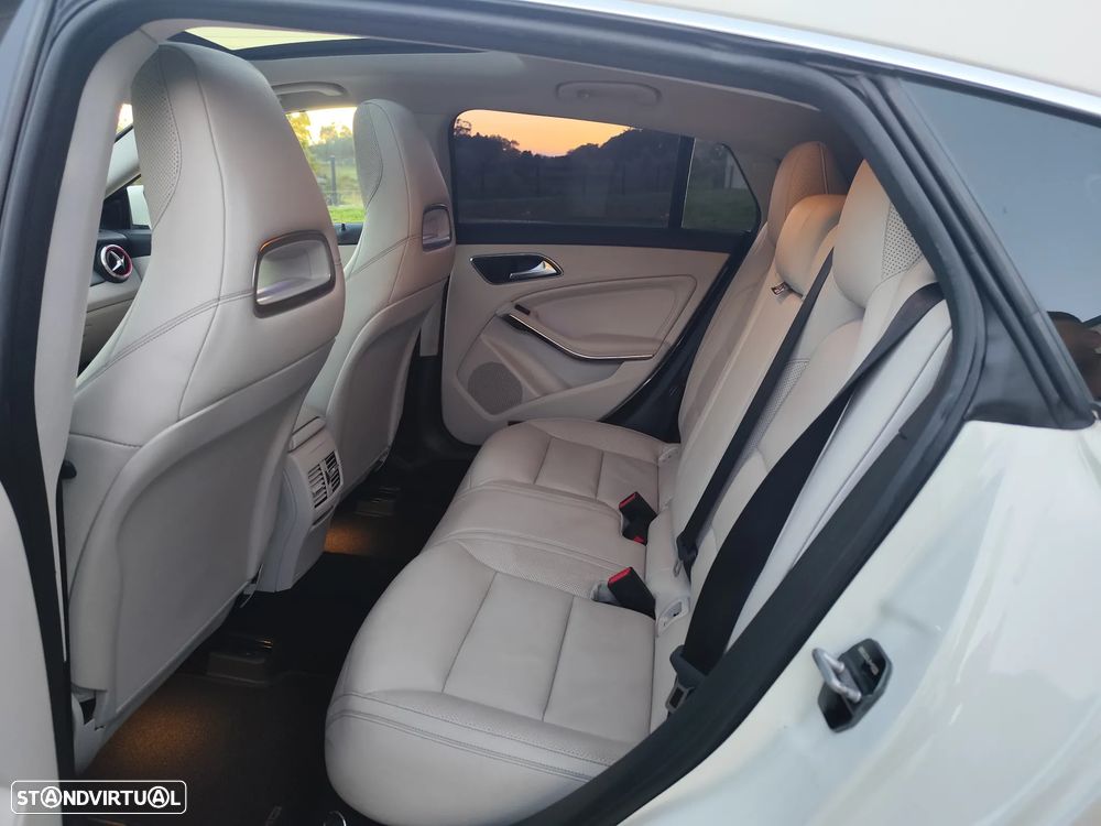 Mercedes-Benz CLA 45 AMG Shooting Brake 4-Matic - 20