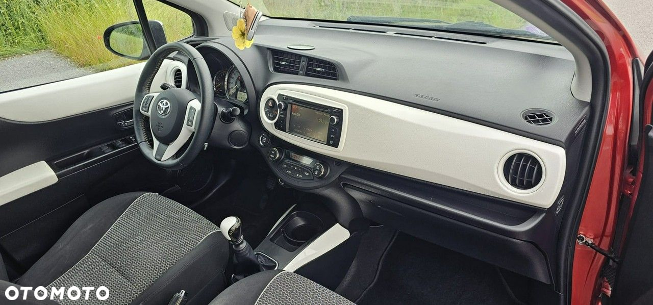 Toyota Yaris - 23