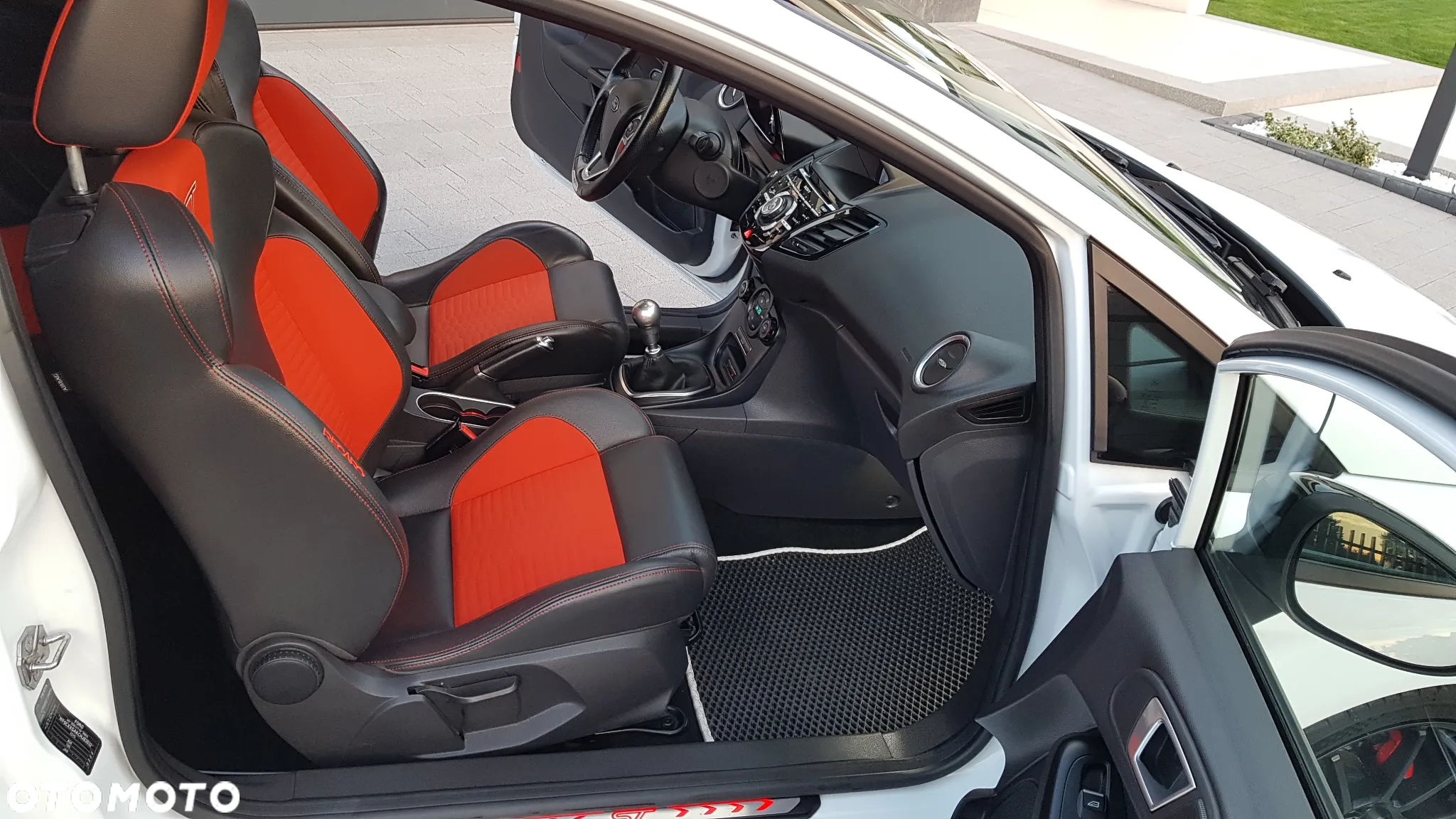 Ford Fiesta ST200 - 32